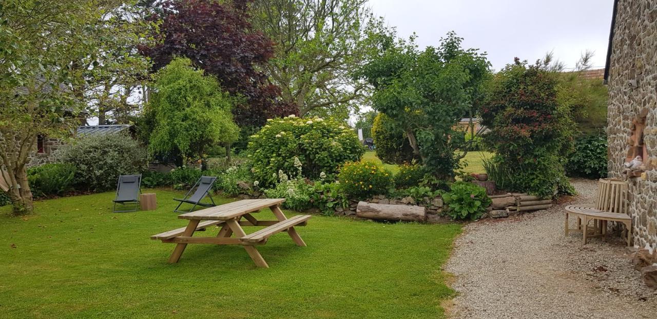 Ile O Des Capucins Bed & Breakfast Roscanvel Eksteriør bilde