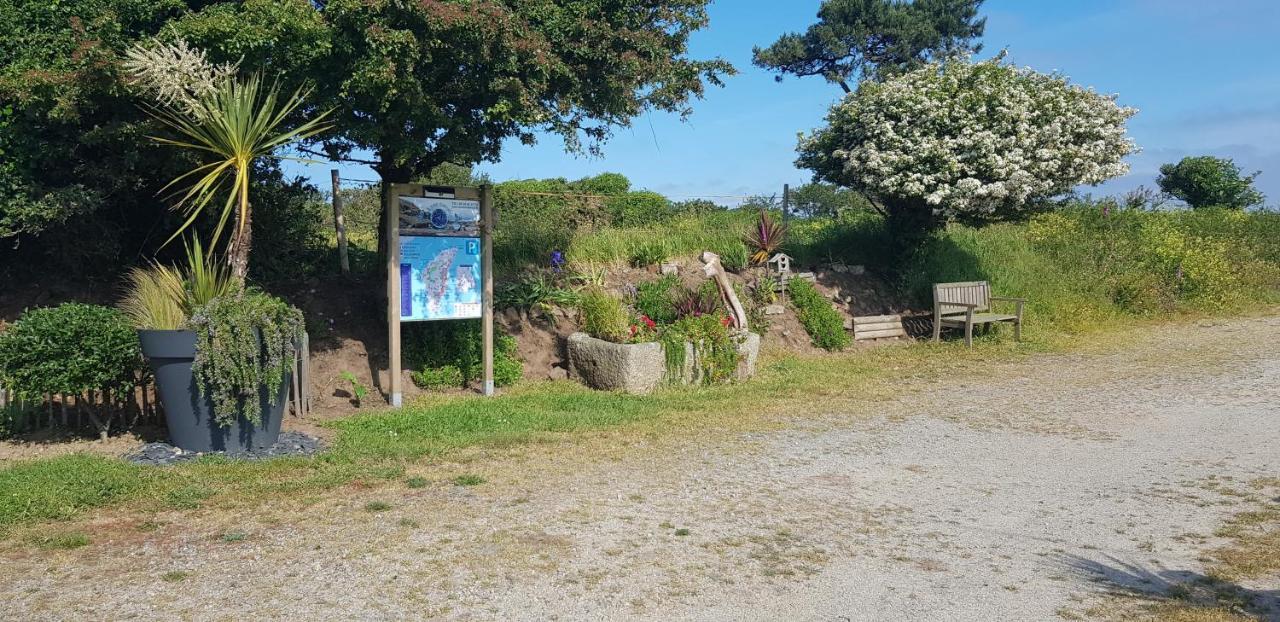 Ile O Des Capucins Bed & Breakfast Roscanvel Eksteriør bilde